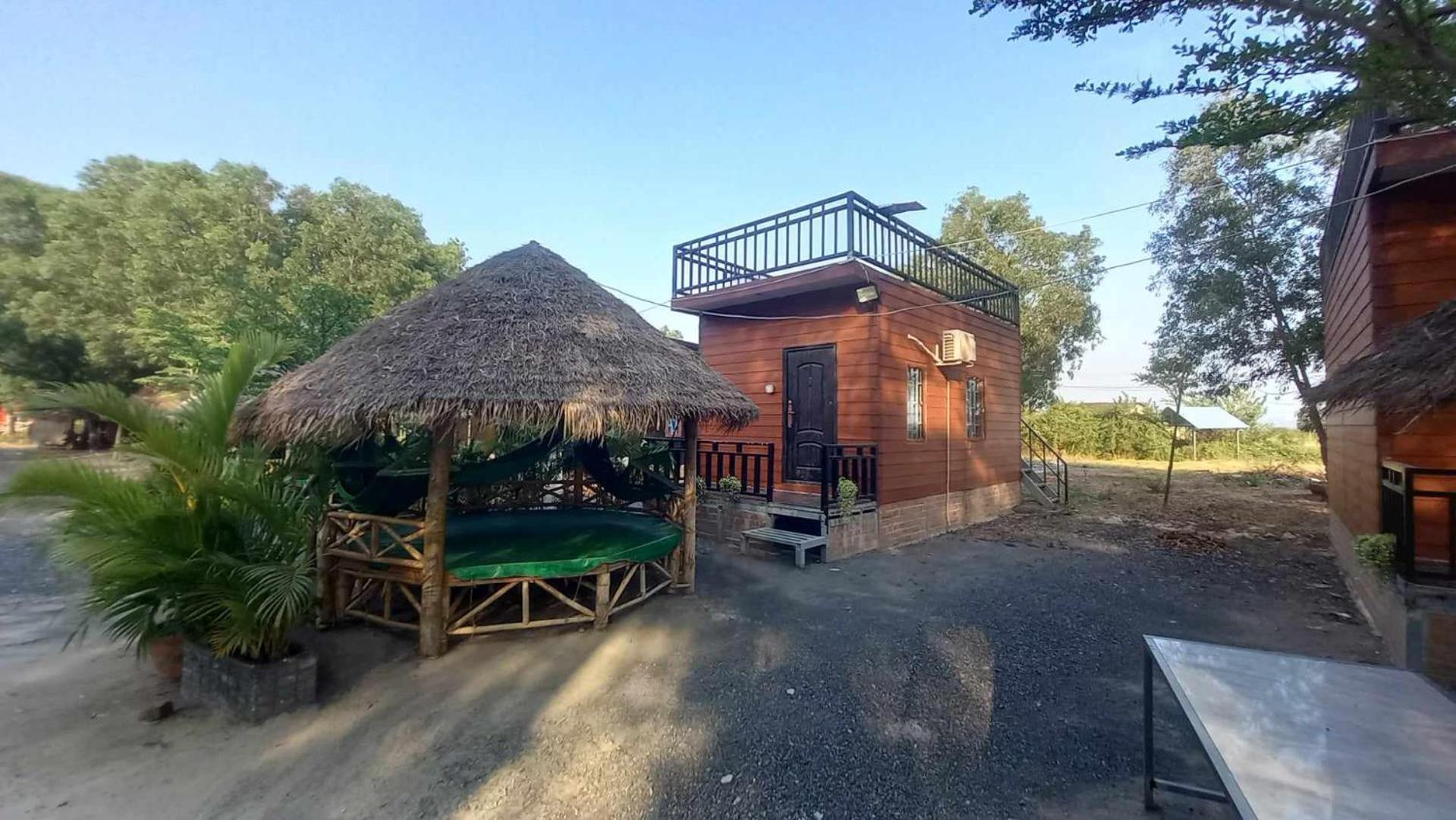 La Plage De Kampot By Lee & Hap Guest House Exterior photo