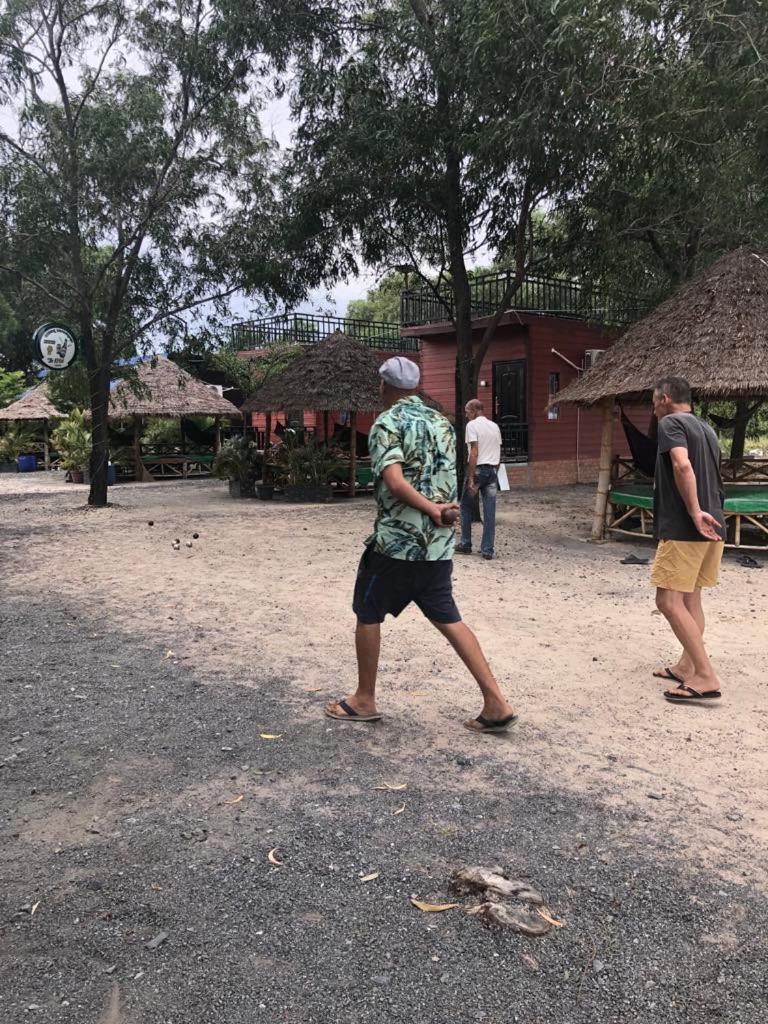 La Plage De Kampot By Lee & Hap Guest House Exterior photo