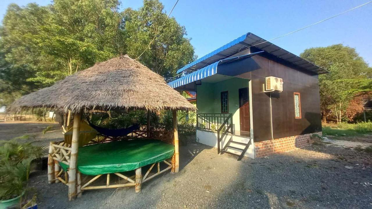 La Plage De Kampot By Lee & Hap Guest House Exterior photo