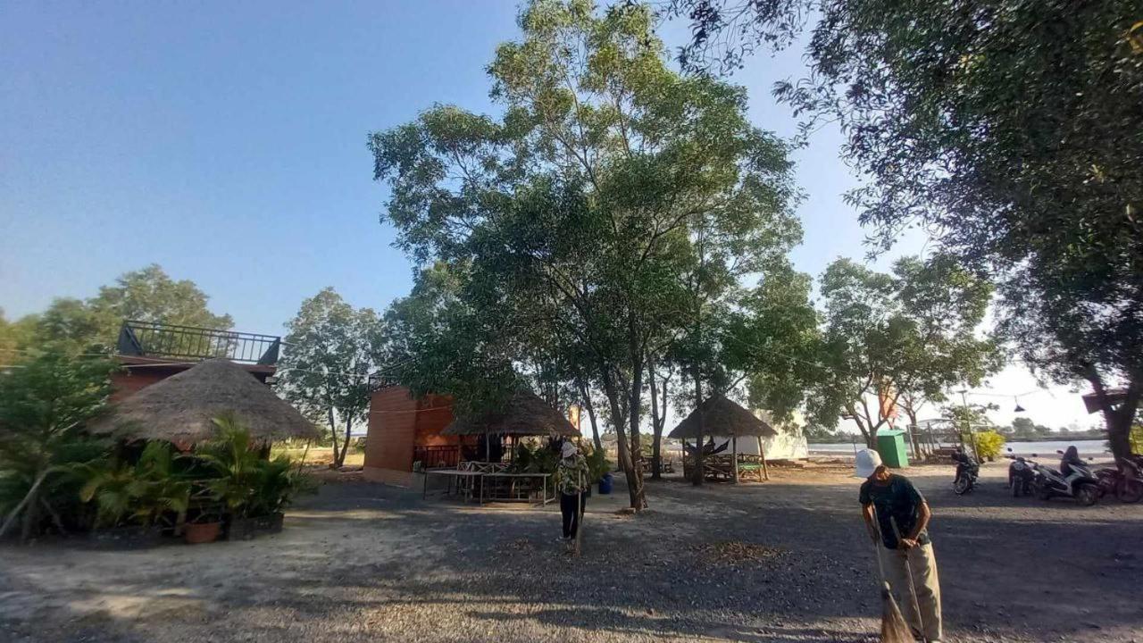 La Plage De Kampot By Lee & Hap Guest House Exterior photo