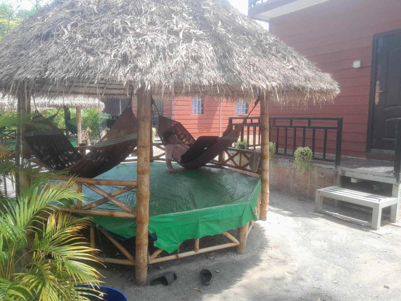 La Plage De Kampot By Lee & Hap Guest House Exterior photo